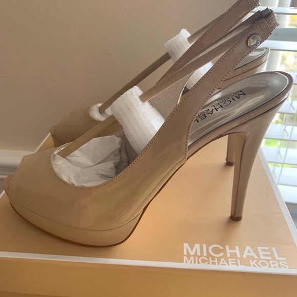MICHAEL Michael Kors York Sling Heel in Nude - Picture 6 of 6